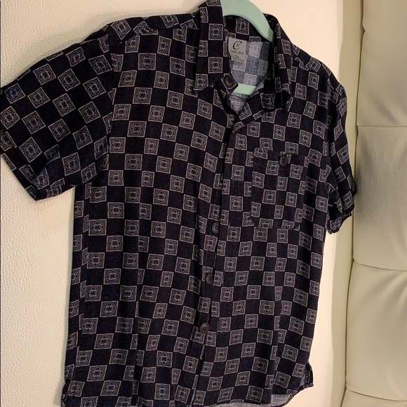 Boys short sleeve shirt. - Picture 2 of 3